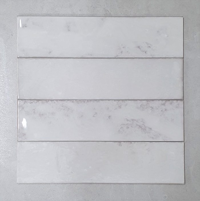 drop_white_75x300_subway_ceramic_wall_tile_made_in_spain_variation_melbourne_tiles_elegant_kitchen_splashback_feature