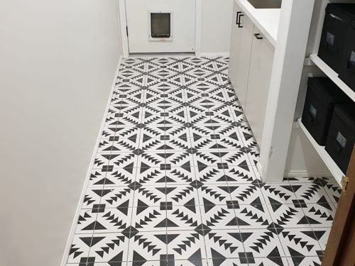 melbourne_vermont_kensington_white_black_encaustic_look_porcelain_floor_tile_cement_Mitcham_tile_centre_nunawading_concrete_matt_lifestyle